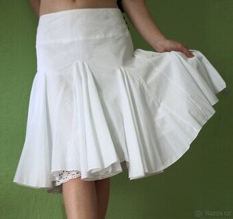 Bílá pin-up godetová cíchová sukně Mexx vel.38