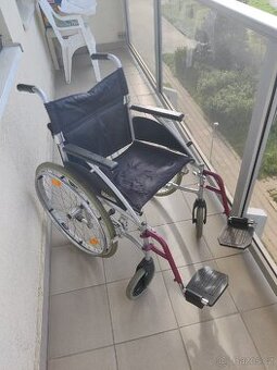 Invalidní vozík - 1
