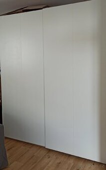Skříň IKEA PAX