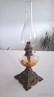 Prodám petrolejovou lampu - 200 Kč