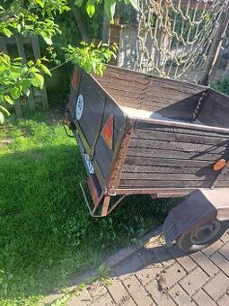 Přívěsný vozík za auto