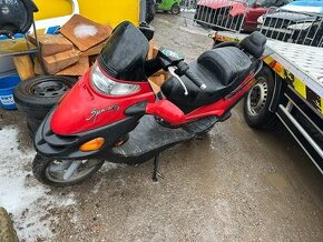 Skútr Kymco Spacer na náhradní díly bez tp a spz