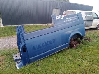 Levý zadní blatník VW T5 long
