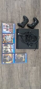 Playstation 4 + 2 ovladače + 5 her