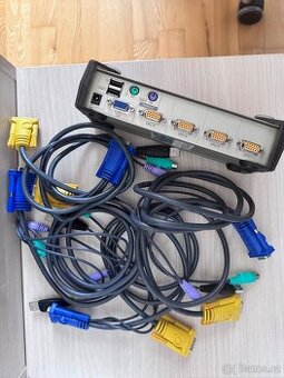 4-port KVM switch ATEN - 1