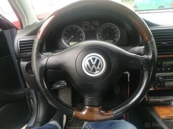 Dreveny volant v kuzi, volkswagen