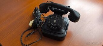 Bakelitový telefon tesla