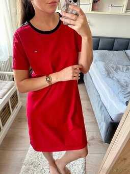 TOMMY HILFIGER ČERVENÉ ŠATY