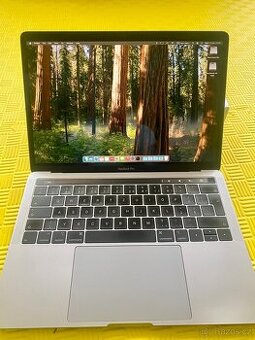 MacBook Pro 13” (2018, i5, 16GB RAM, 500GB SSD)