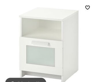 Bílý noční stolek se zásuvkou