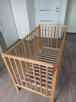 Dětská postýlka včetně matrace a chrániče