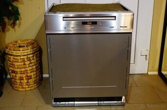 Miele myčka nerezová vestavná G 6100 , tři koše - 1