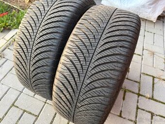 Good Year VECTOR 4SEASONS GEN-2 215/45/16 90V
