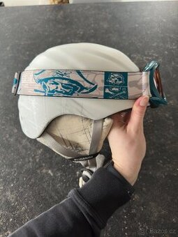 Helma Blizzard Stroke white/silver matt + brýle dětské