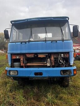 LIAZ HÁKOVÝ NOSIČ KONTEJNERU 4X4 - 1