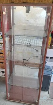 Prosklená vitrína - rezervováno - 1
