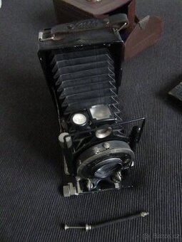 PRODÁM VINTAGE SKLÁDACÍ FILMOVÁ KAMERA VOIGTLANDER AVUS