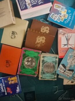 Praha - Prodám sbírku knih všeho druhu