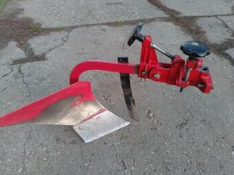 Vari jednostranný pluh pravý + nastavovací těleso