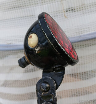 zadní odrazka - stop lampa - 1