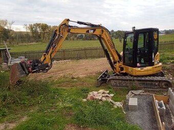 Pásový bagr Caterpillar 305 E2CR,rototilt.