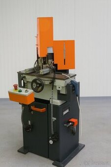 Vyřezávací pila na V řezy Elumatec KS 101