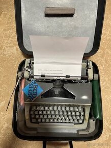 Psaci stroj kufrikovy