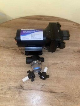 Samonasávací membránové čerpadlo