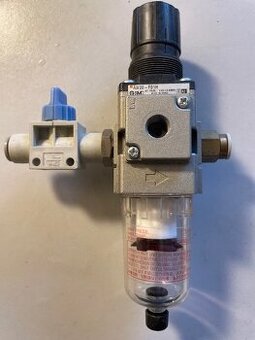 SMC - regulátor tlaku s filtrem