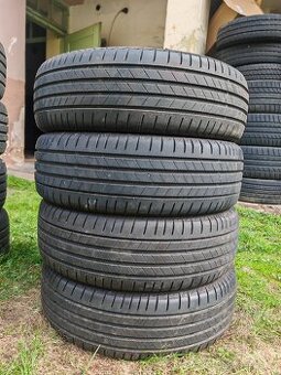 Letní pneu Bridgestone 185/65/15.