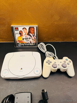 PlayStation PS one + ovladač + kabely + paměťovka + hra
