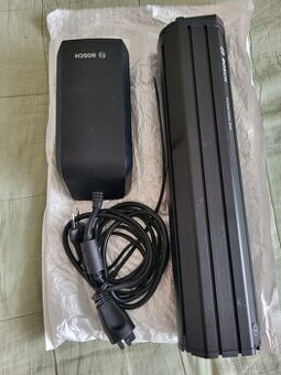 Baterie Bosch s nabíječkou