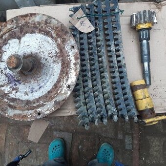 Prodám náhradní díly na míchačku