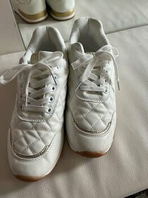 Dámské tenisky vel36