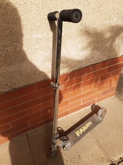 Hliníková koloběžka skládací Broadway