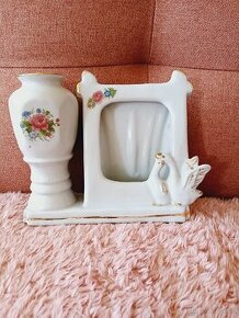 Krásný stojánek s vázičkou a rámečkem na fotku