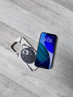 IPhone 16 Pro verze E-sim