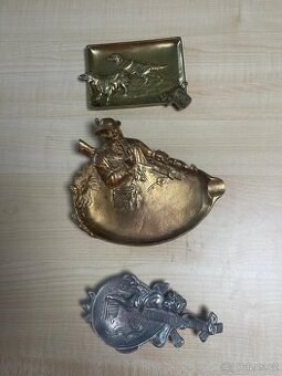 Set starých popelníků – mosaz, bronz, cín