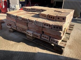 Duté cihly na stavbu