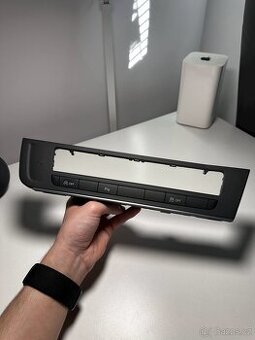 Panel k rádiu Audi A6 C7