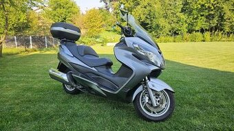Suzuki Burgman 400 K7 – velký servis, díly za 35 tis., GIVI