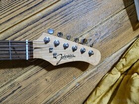 Fender American Statocaster HSS RW v barvě