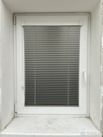 Jednodílné okno + příslušenství, 75x105 cm