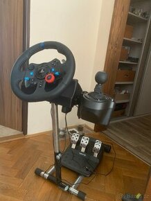 Herní volant logitech g29 + řadící páka a stojan