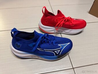 Běžecká obuv Mizuno Neo Vista velikost 46