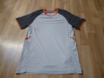 sportovní triko vel. S