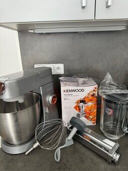 Kuchyňský robot Kenwood Chef XL