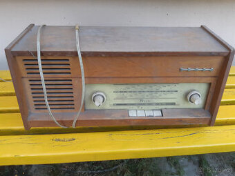 Radio historické TESLA