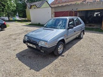 ŠKODA 135 GLXI FAVORIT Silver Line