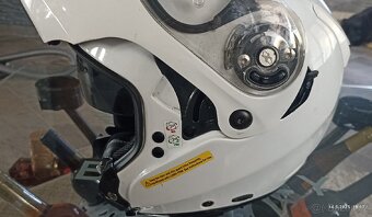 Výklopná helma X-lite